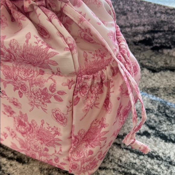 Fit + Fresh Pink Floral Women's Lunch Box and Matching Container - Picture 3 of 7